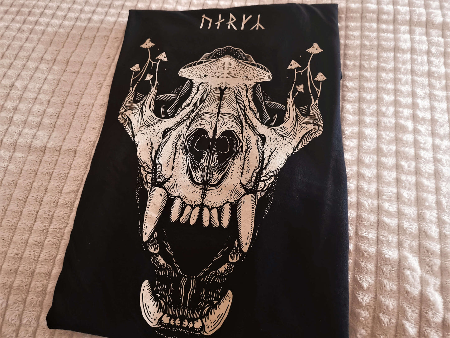 Wolf Skull gothic t-shirt with mushroom on top