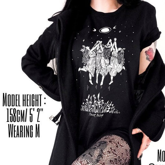 SOFT GOTH AESTHETIC T-SHIRT WITH WITCHES PRINT WITCHCORE 